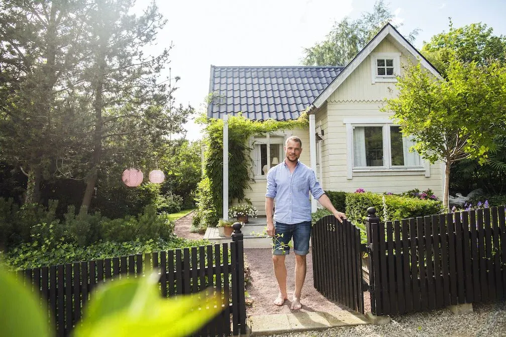 Tom removing parents from loan