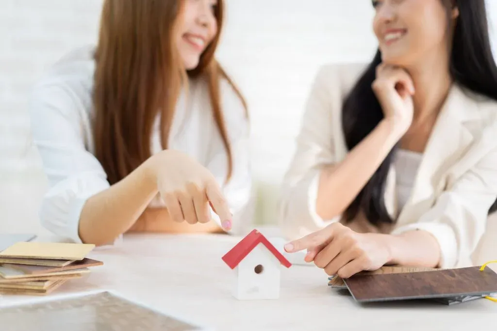 Buying a house with a friend