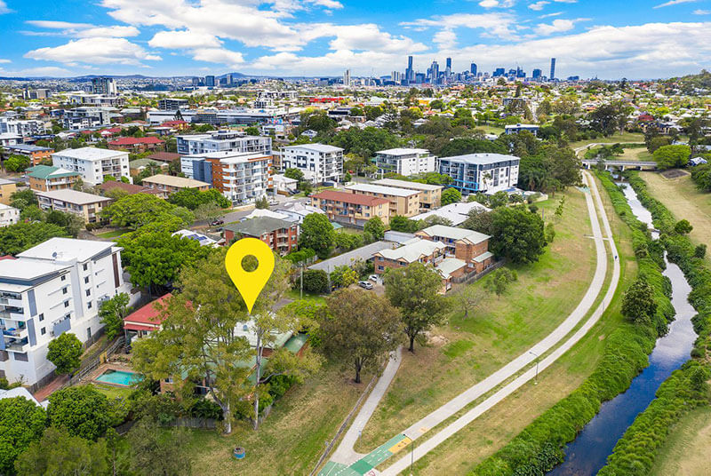 zhara guarantor loan brisbane