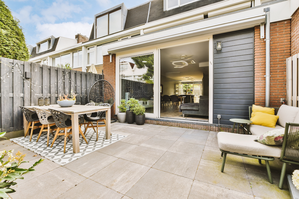 Who can apply for the first home super saver scheme