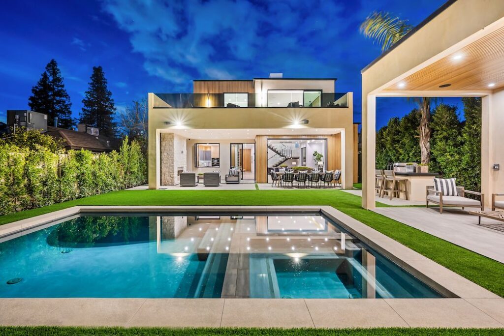 Best suburbs Gold Coast for luxury living
